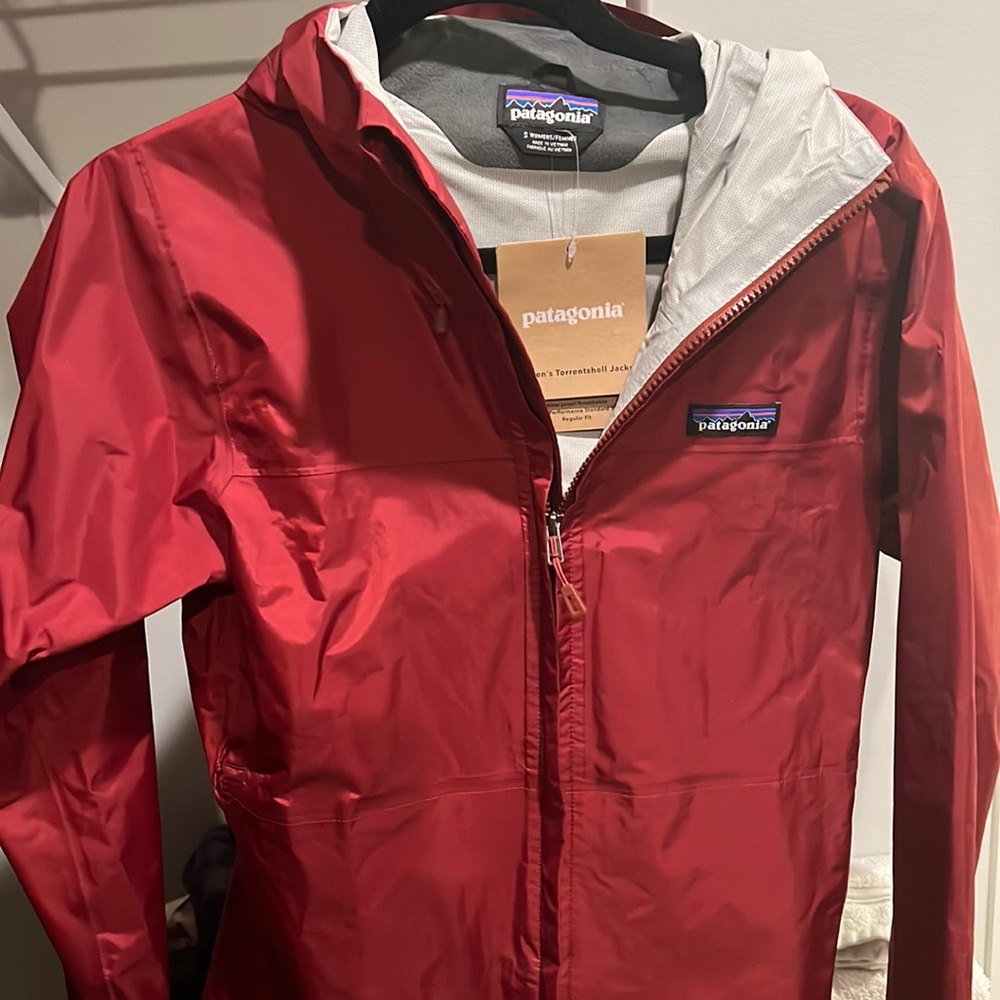 NWT Patagonia womens waterproof jacket